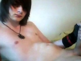 18 yo EMO boy cums on cam