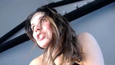 Brunette solo masturbation on webcam