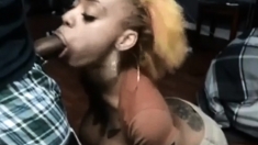 Ghetto slut got huge facial on cam