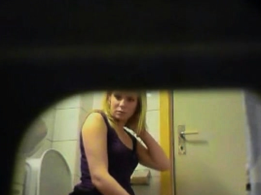Amateur Voyeur Bathroom - Download Mobile Porn Videos - Blonde Amateur Teen Toilet Pussy Ass Hidden  Spy Cam Voyeur 5 - 491587 - WinPorn.com