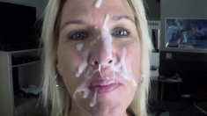 Mom does a handjob not to her son and cum on her face